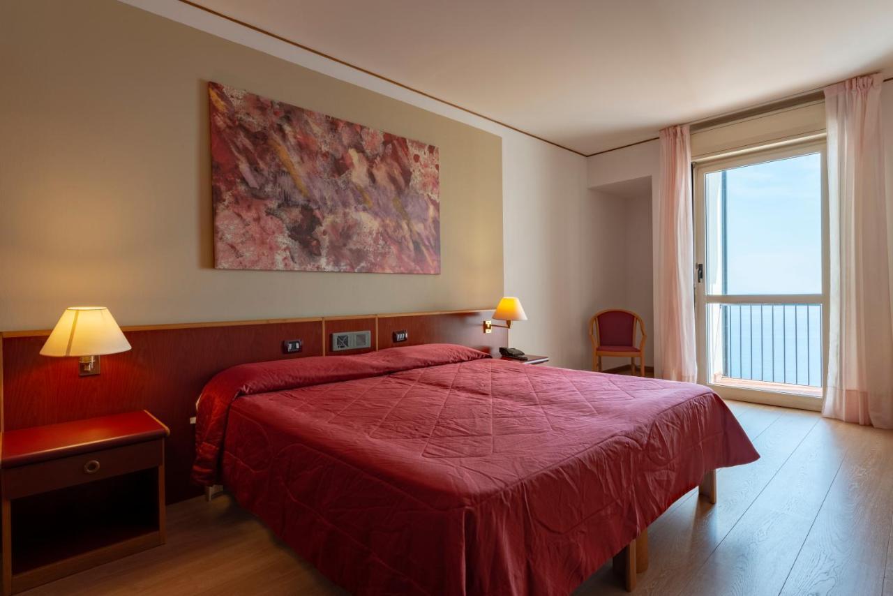 Hotel Torre Normanna Altavilla Milicia Exteriör bild