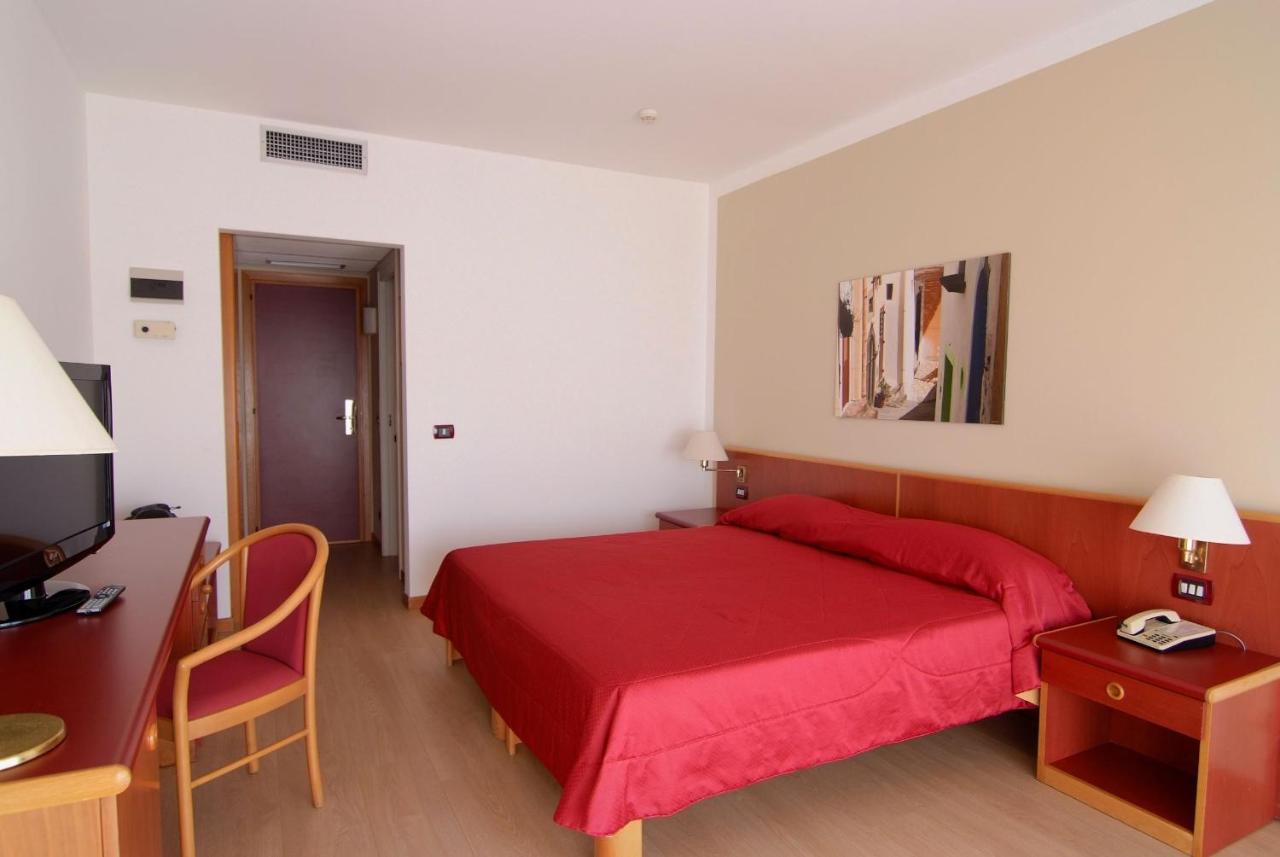 Hotel Torre Normanna Altavilla Milicia Exteriör bild
